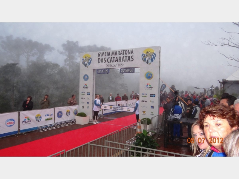 08.07.12 VI MEIA MARATONA DAS CATARATAS